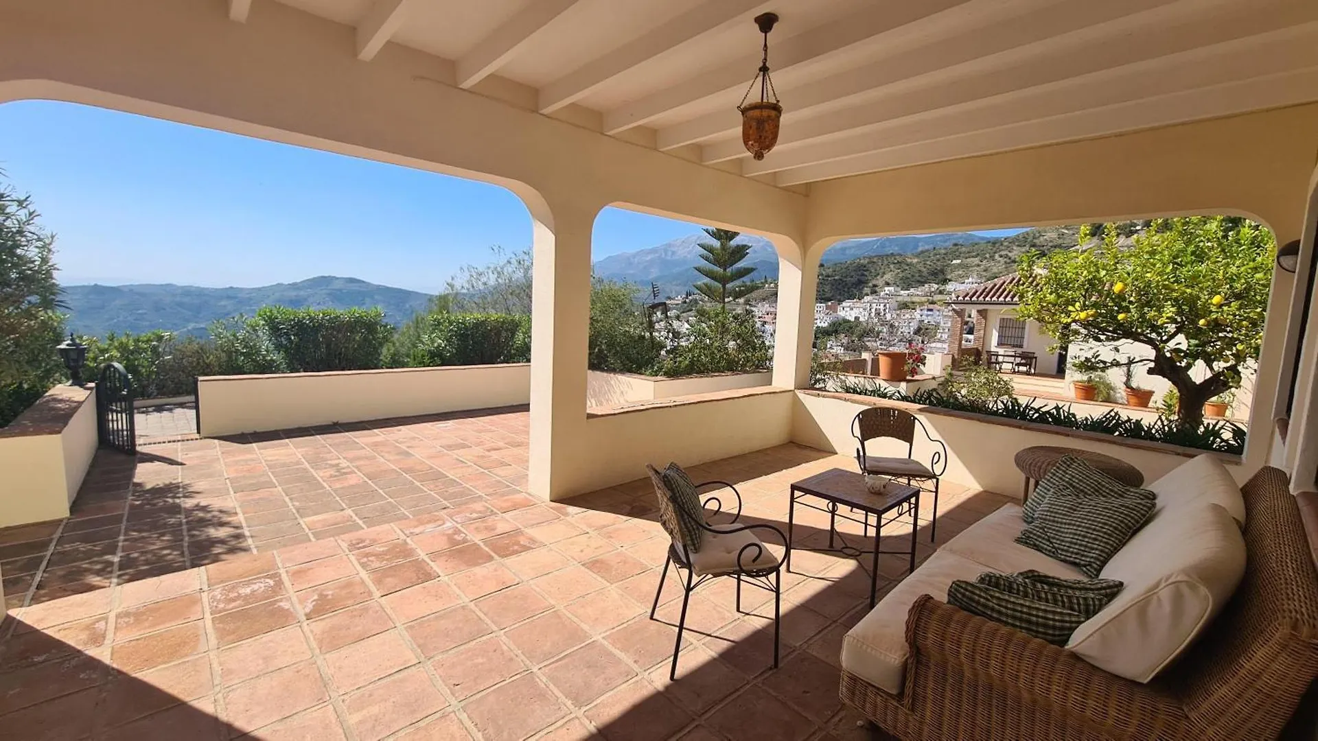 Villa-Atreju-Fuer-Bis-Zu-10-Personen-Mit-Pool-Gaestehaus-Top-Ausstattung Competa 0*,  Spain