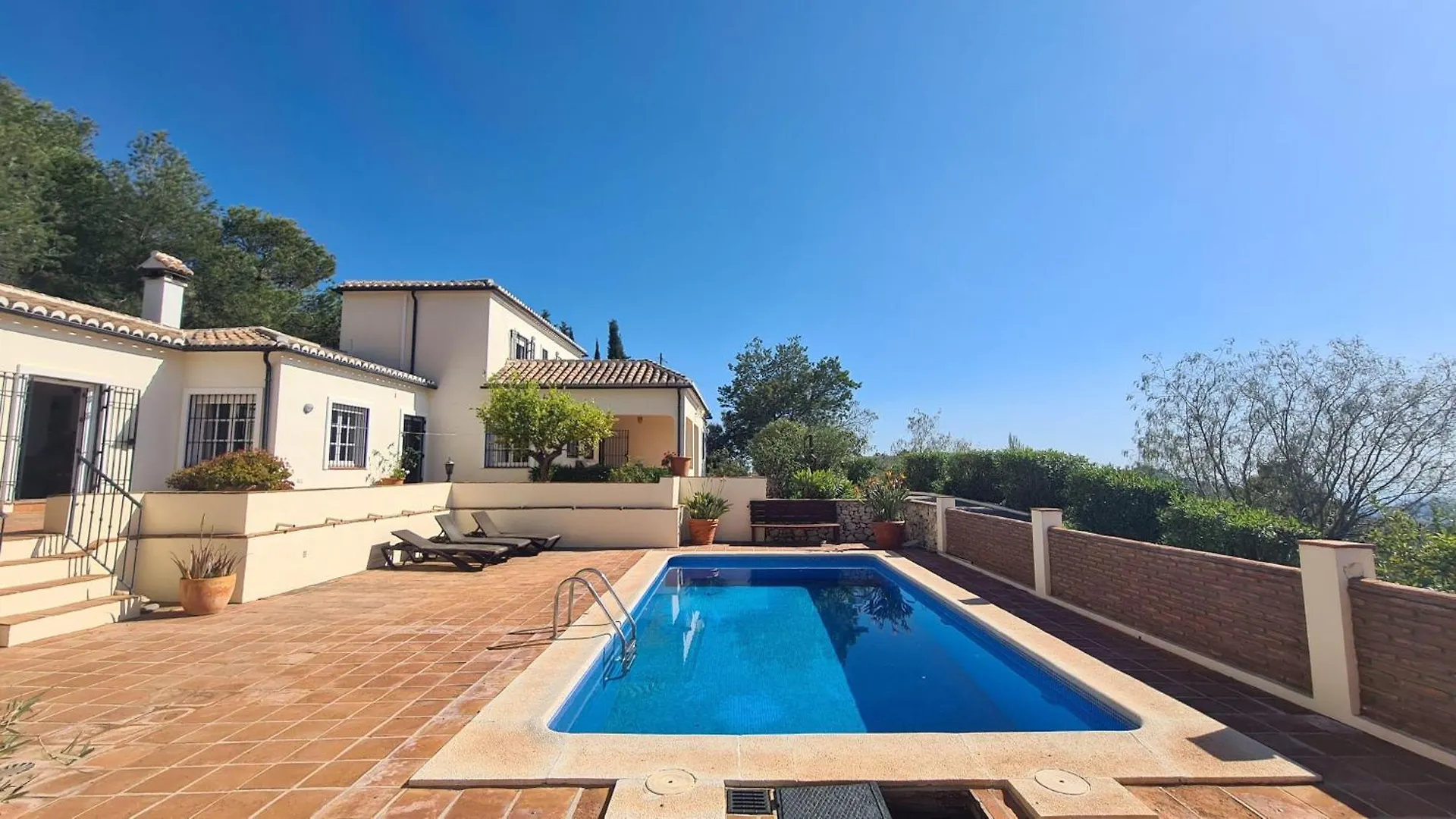 Villa-Atreju-Fuer-Bis-Zu-10-Personen-Mit-Pool-Gaestehaus-Top-Ausstattung Competa
