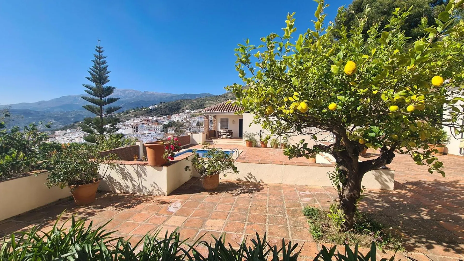 Villa-Atreju-Fuer-Bis-Zu-10-Personen-Mit-Pool-Gaestehaus-Top-Ausstattung Competa 0*,  Spain
